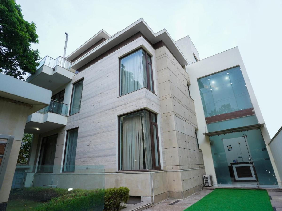Lime Tree Hotel Sushant Lok Gurgaon Sector 29 Next To Iffco Chowk Metro Exterior foto